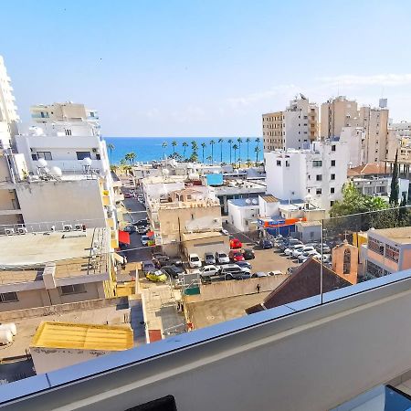Sunny Daze Seaview Apartment Larnaca Bagian luar foto